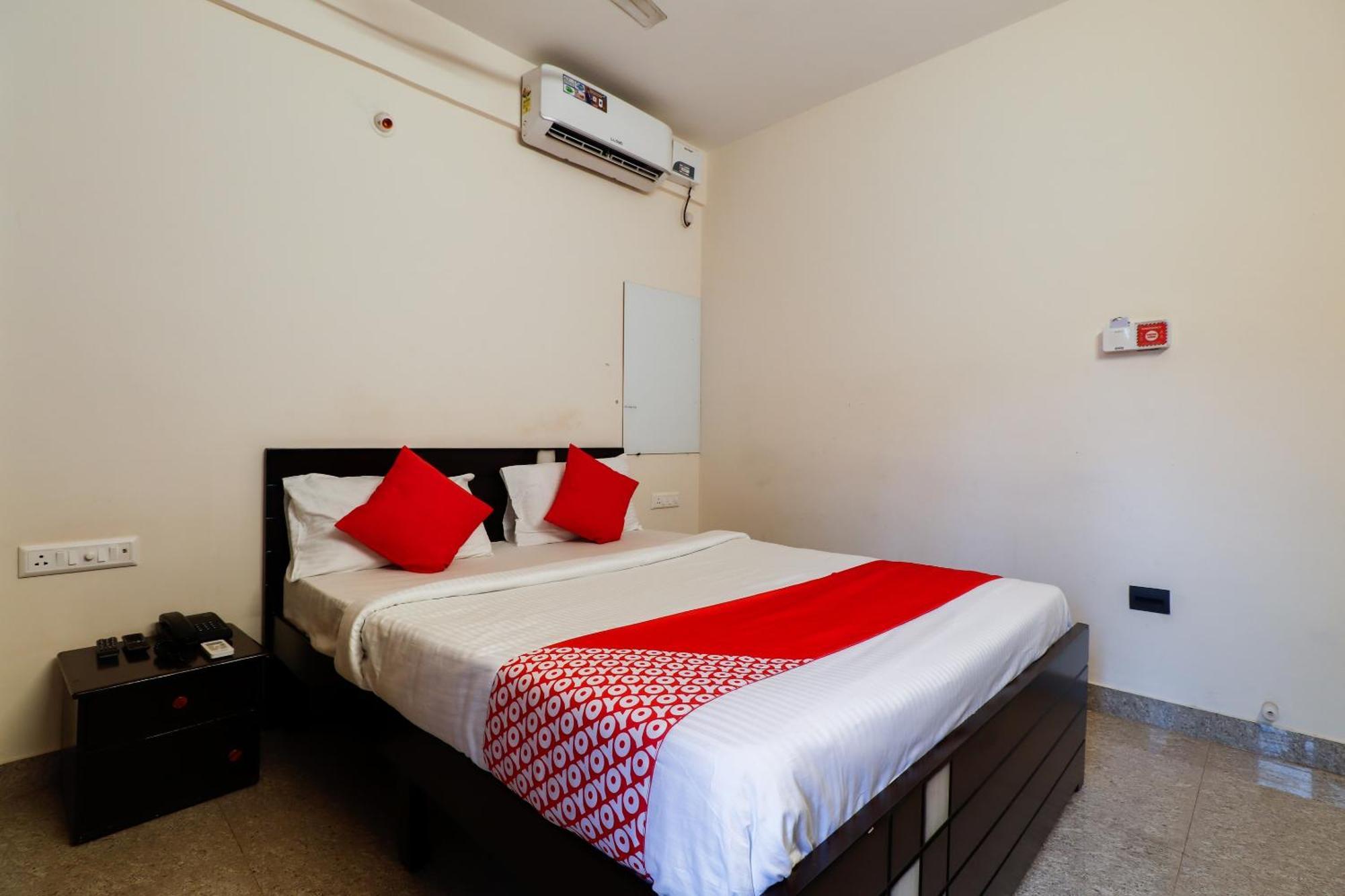 Super Gn Collection O Near Rajajinagar Industrial Estate Hotel Bangalore Bagian luar foto